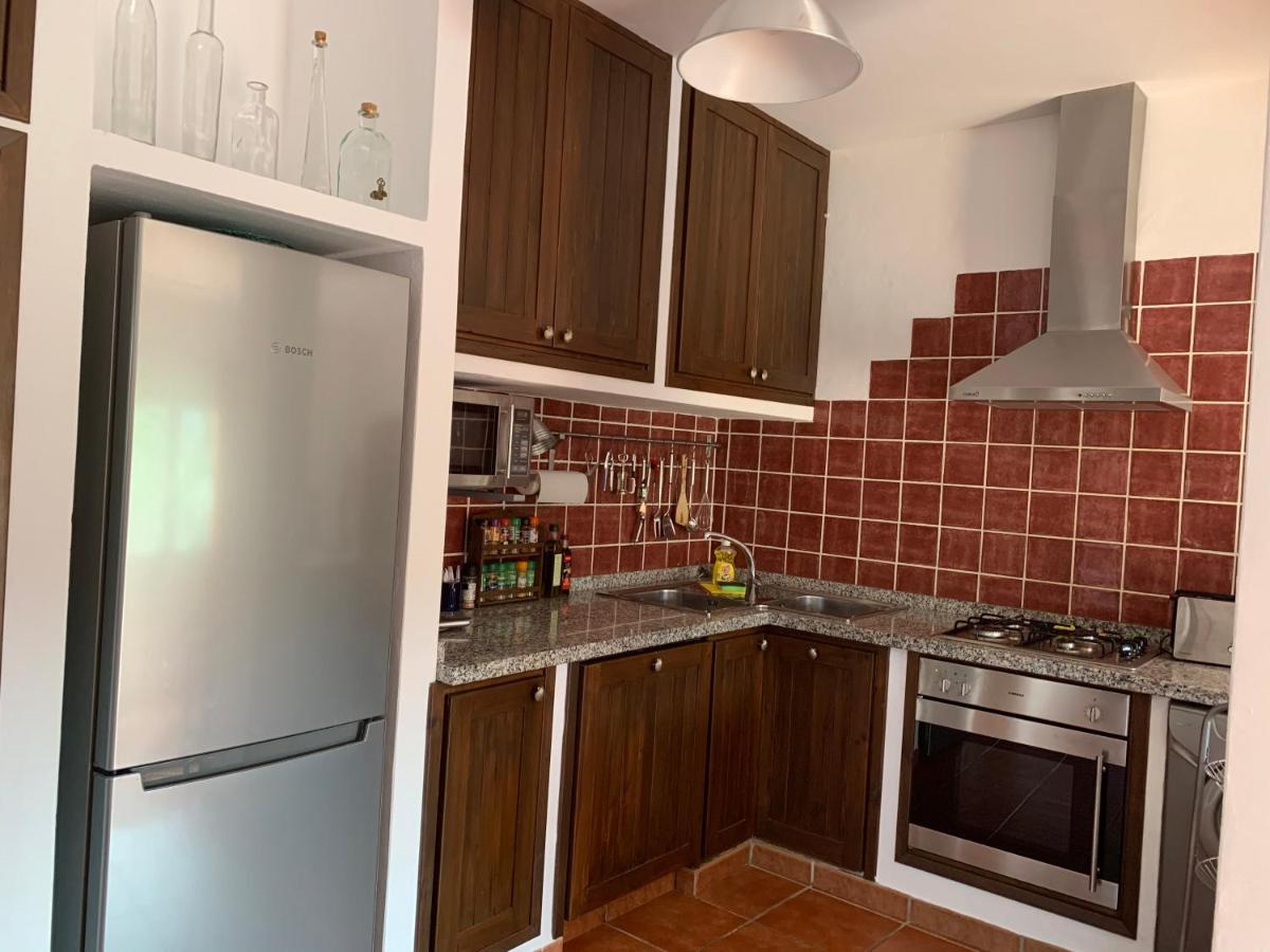 Casandalusí Frigiliana Bagian luar foto