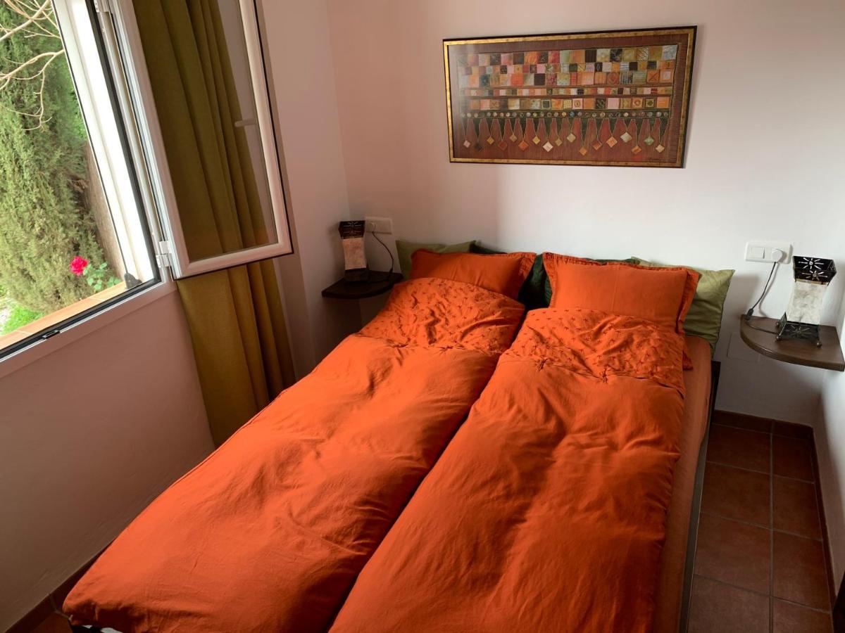 Casandalusí Frigiliana Bagian luar foto
