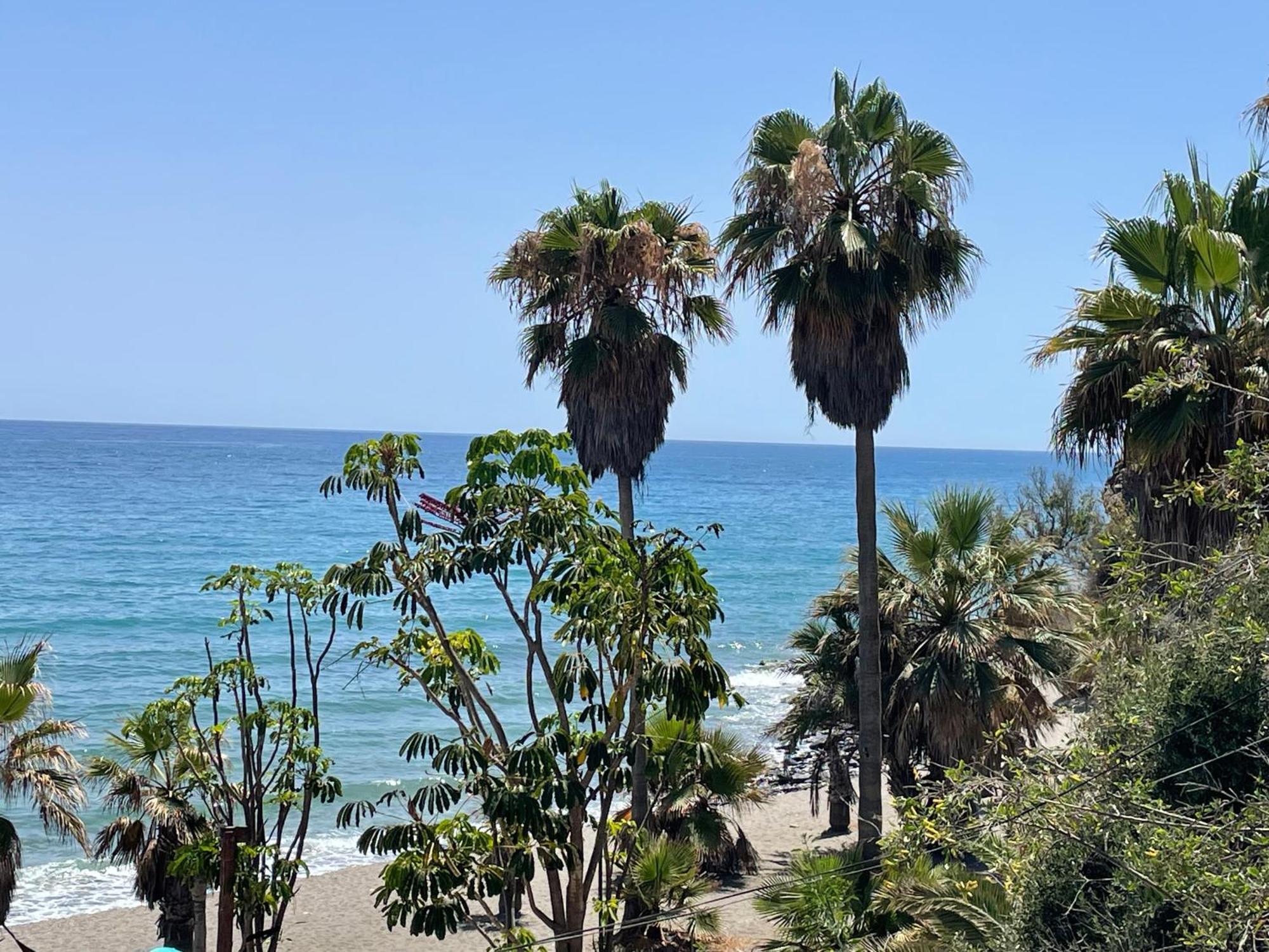 Casandalusí Frigiliana Bagian luar foto