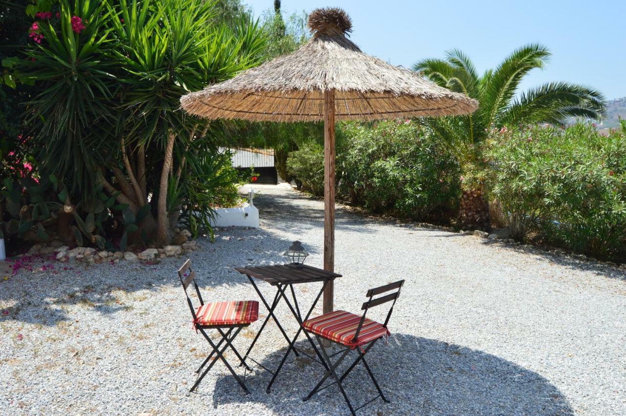 Casandalusí Frigiliana Bagian luar foto